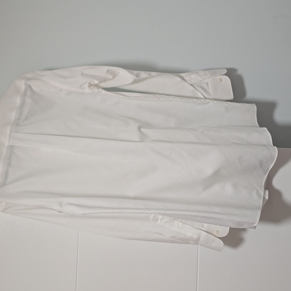 Gold Label Roundtree & Yorke - 14-1/2 - Picture 6 of 7